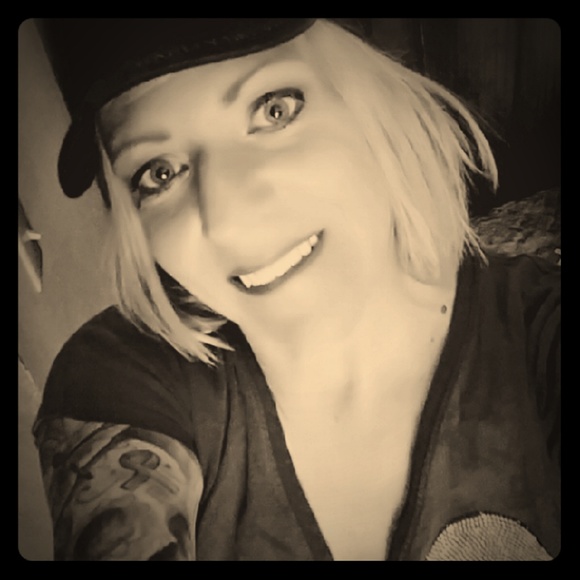 Meet your Posher, Jenni - Picture 1 of 1